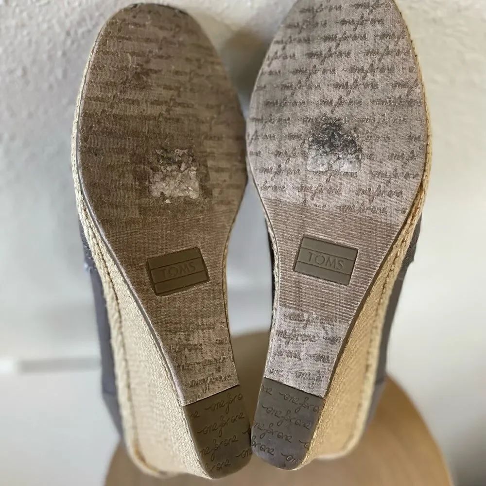 Toms Wedges Size 10 EUC - Picture 7 of 7